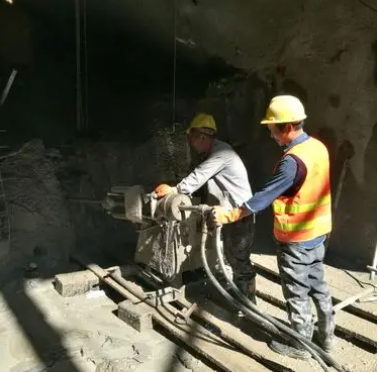 当雄水下抗分散灌浆料特点 水下不分散注浆料介绍